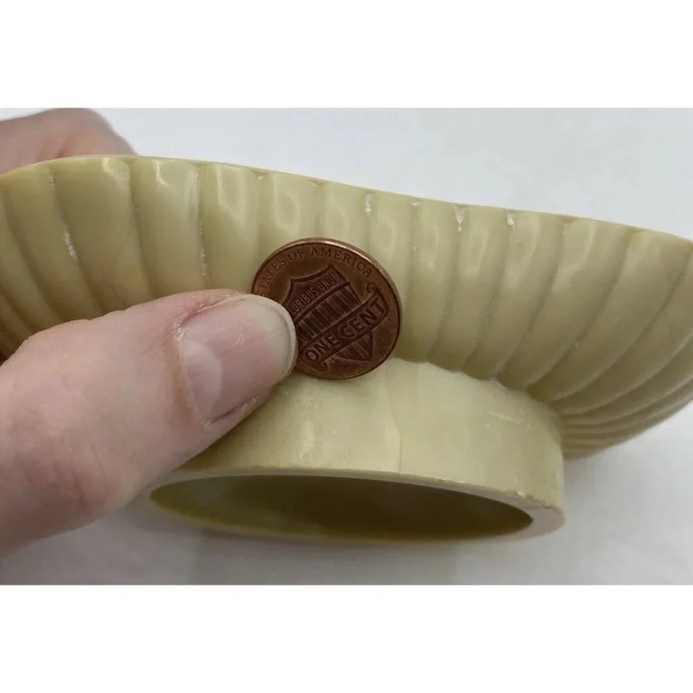 Vintage Plastic Soap Dish Footed Brasscraft Made in USA Tan Beige Retro